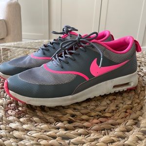 NIKE Air Max Thea Size 10
